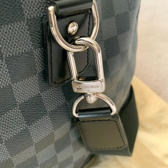 LOUIS VUITTON DAMIER ROADSTER 50 DUFFEL BAG - Picture 4 of 8